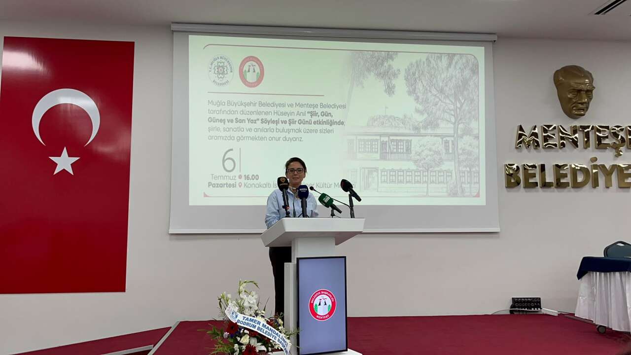 Hüseyin Anıl, Menteşe’de Şiir ve Söyleşi Programında Okurlarıyla Buluştu 6